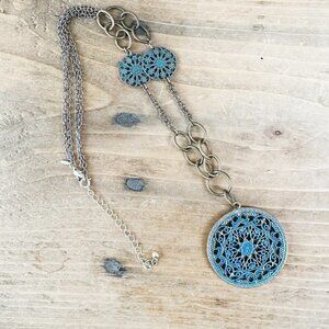 Vintage Avon NR Mandala Necklace Antique Brass Blue‎ EUC